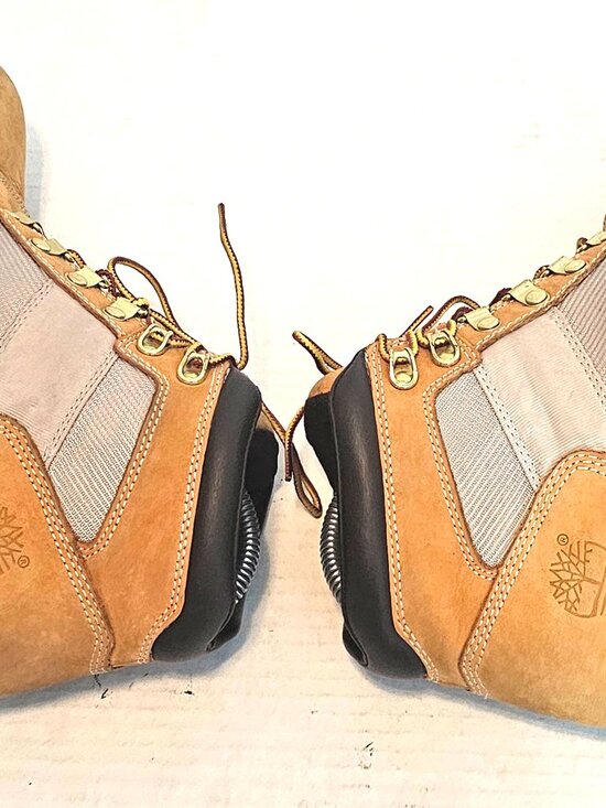 Timberland Men\'s Wheat Nubuck Waterproof Field Boots Size: 7.5 M 6409R main image 6